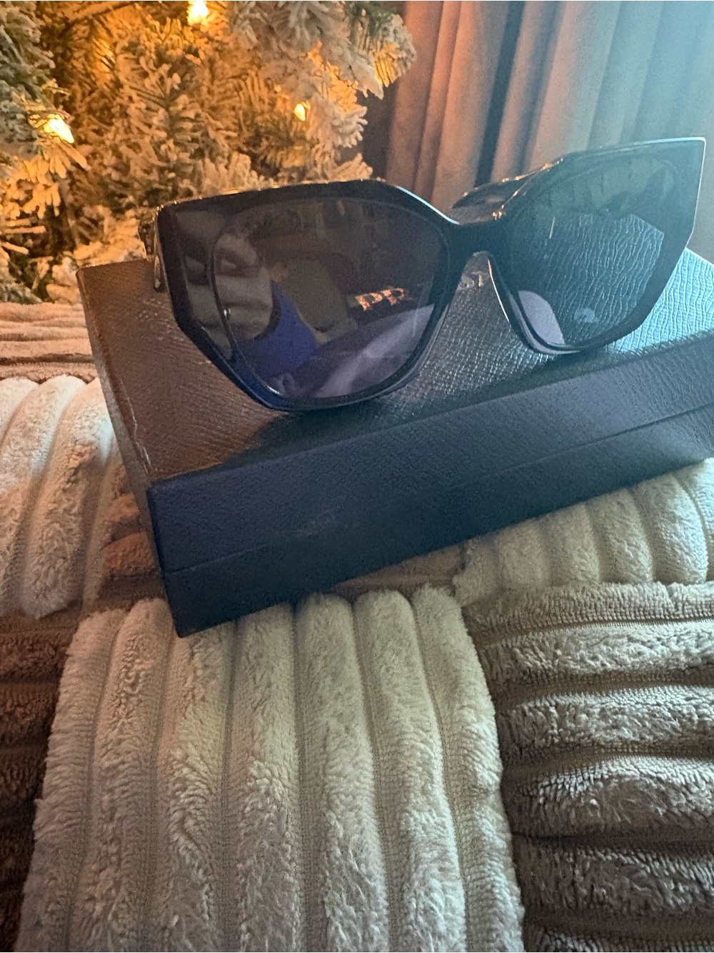 Prada Black Cat-Eye Sunglasses with Blue Lenses - Picture 3 of 7